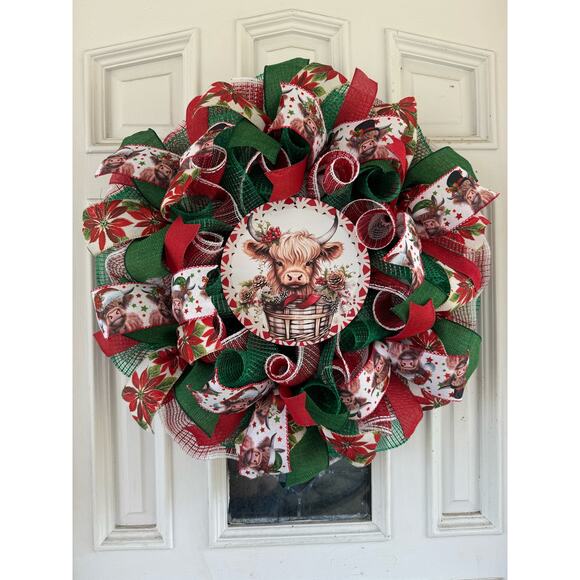 Christmas Highland Cow Wreath | Red and Green Holiday Wreath, Christmas Wreath - Picture 1 of 7
